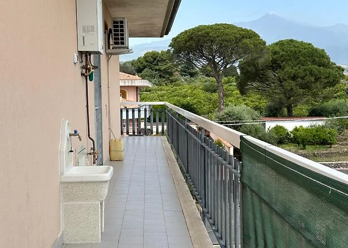 La Pigna Delle Aci 公寓 *